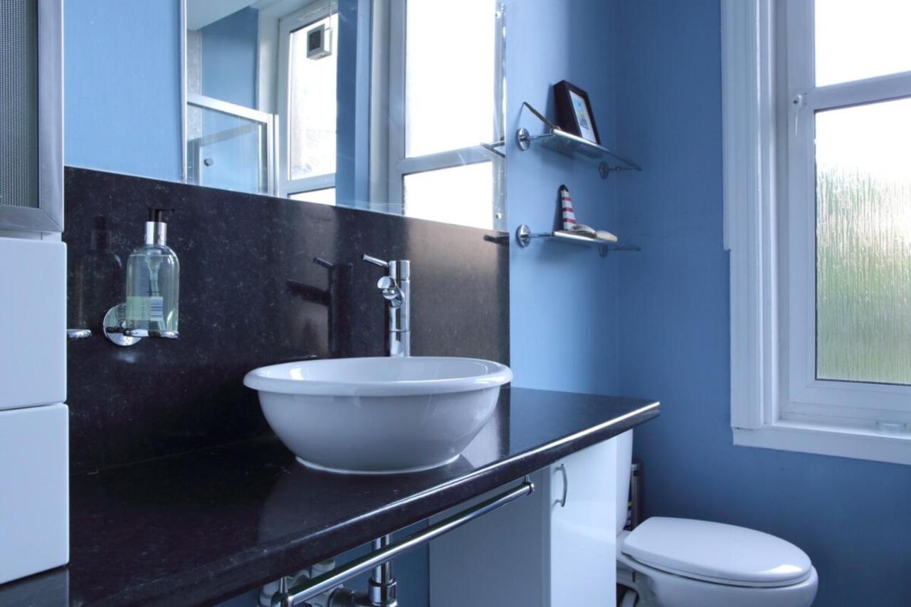 Central And Spacious 2 Bedroom Flat With Garden Edinburgh Bagian luar foto